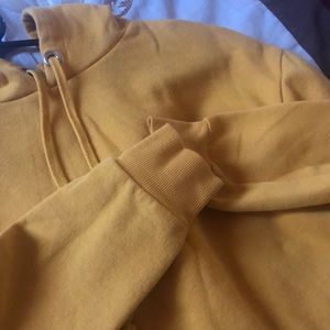 yellow cute cropped hoodie 🐤
